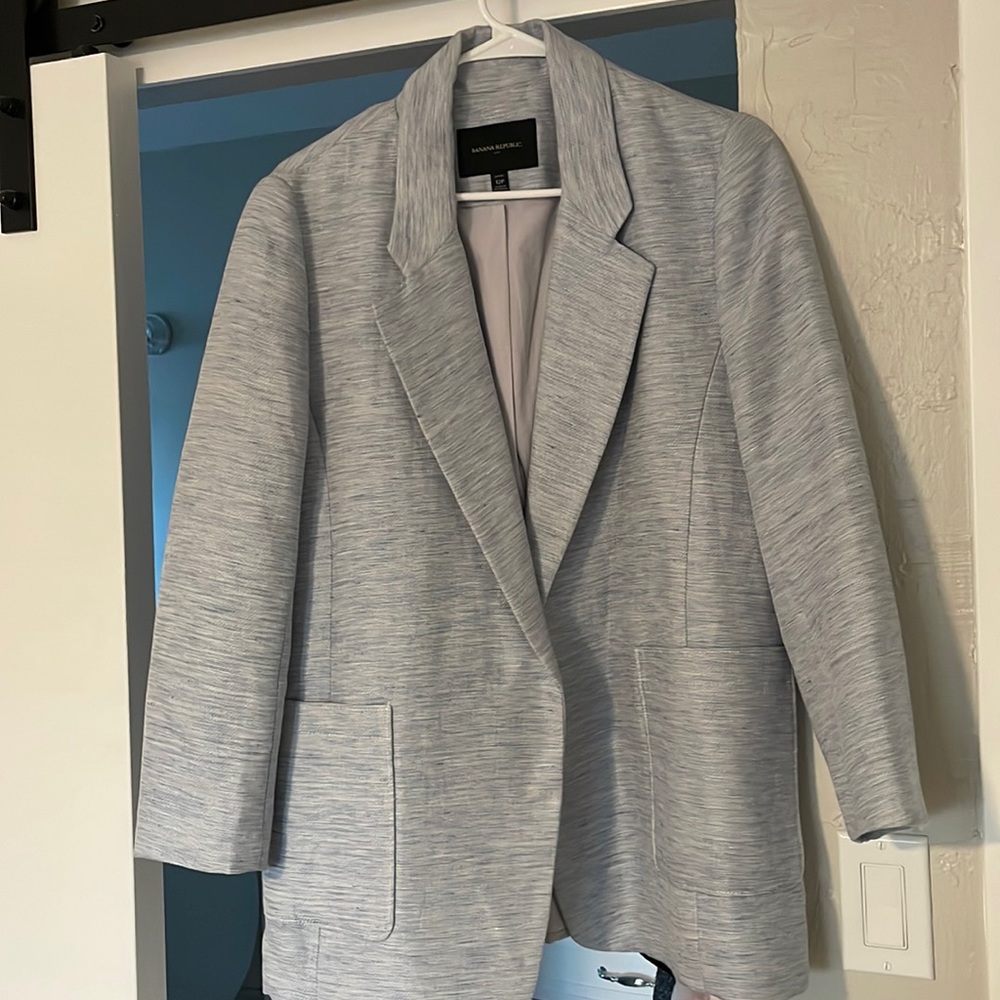 Banana Republic women’s blue blazer size 12P